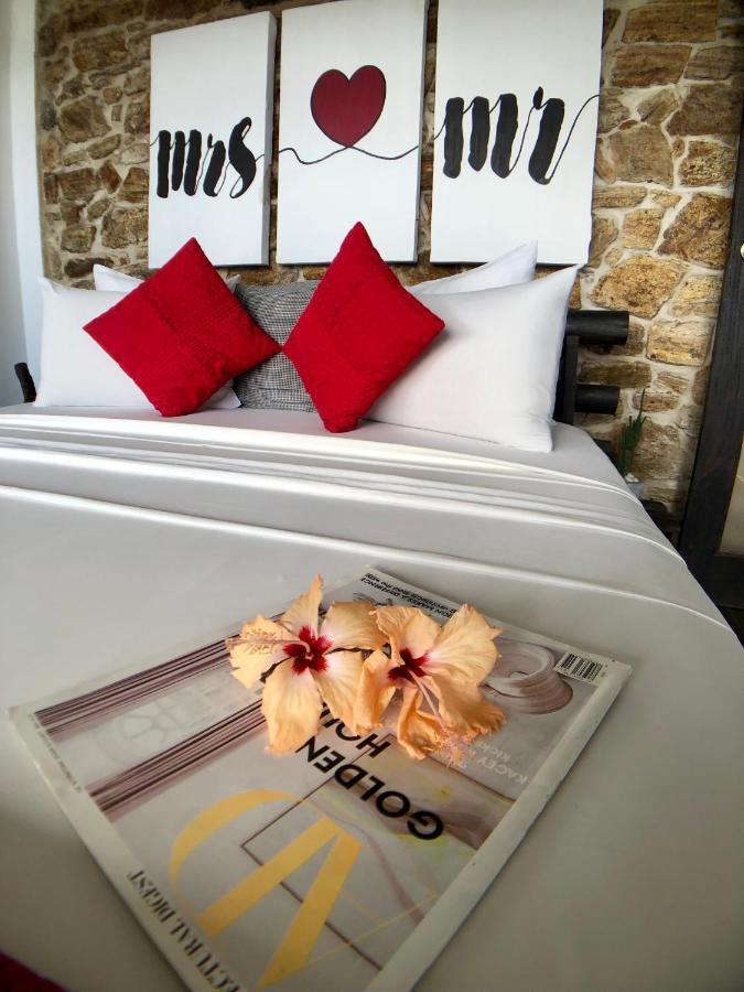 Romance In Ella Exterior foto