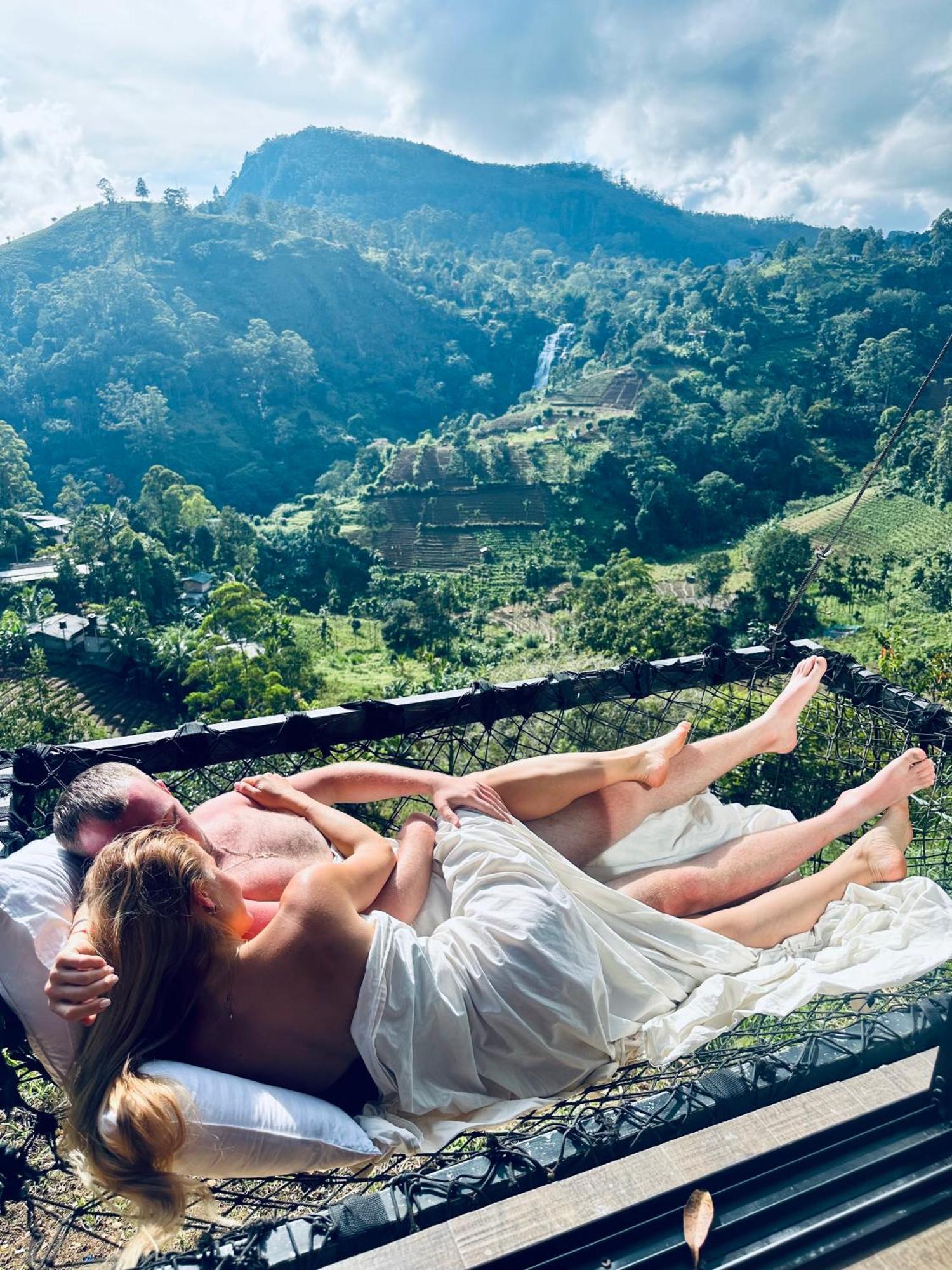 Romance In Ella Exterior foto